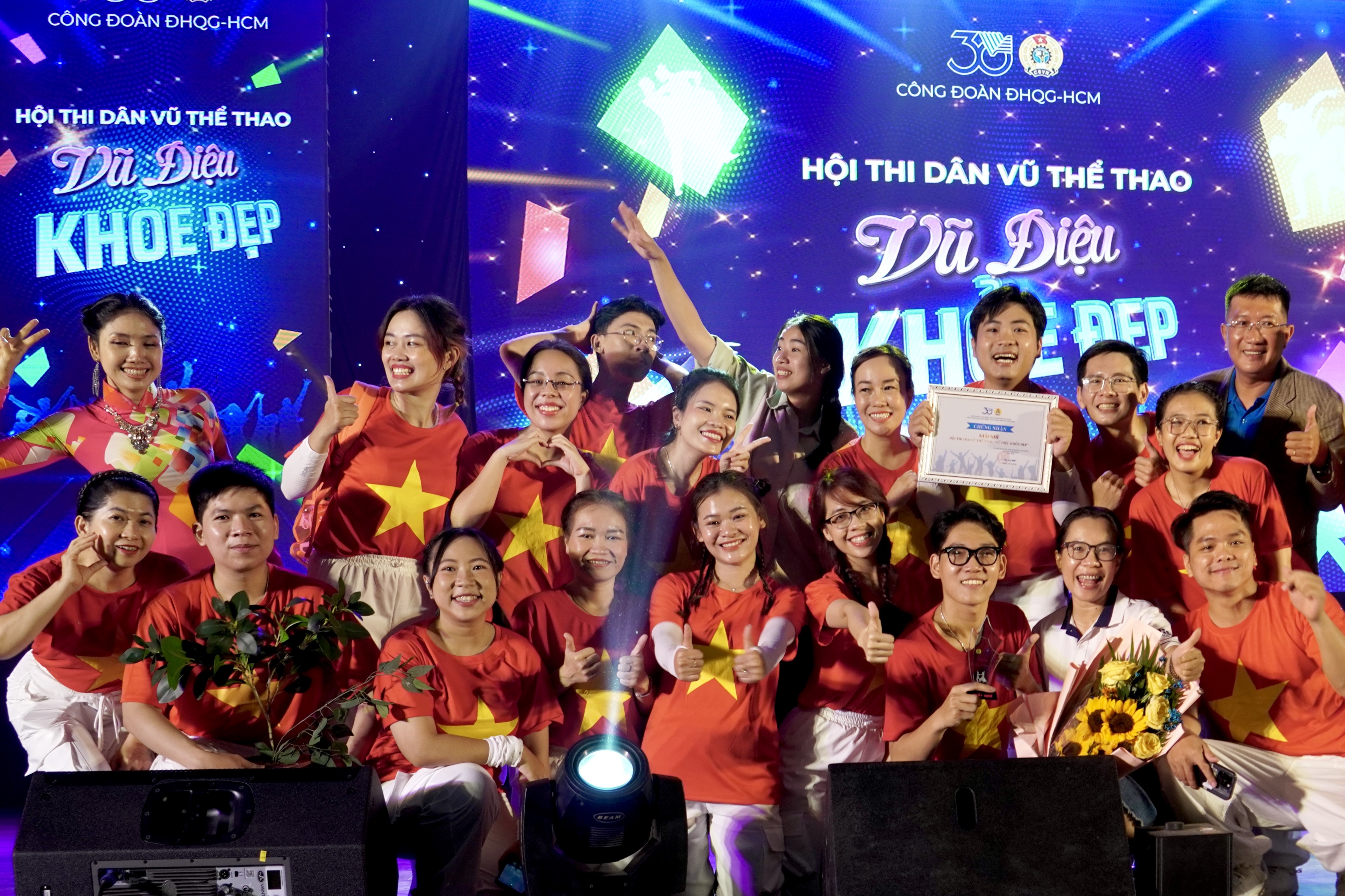 Công đoàn cơ sở Trường Đại học Khoa học Xã hội và Nhân văn giành giải Nhì tại Hội thi Dân vũ thể thao “Vũ điệu khoẻ đẹp 2025”