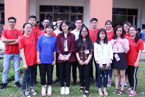 Sinh viên BCK18 làm quen với môi trường mới