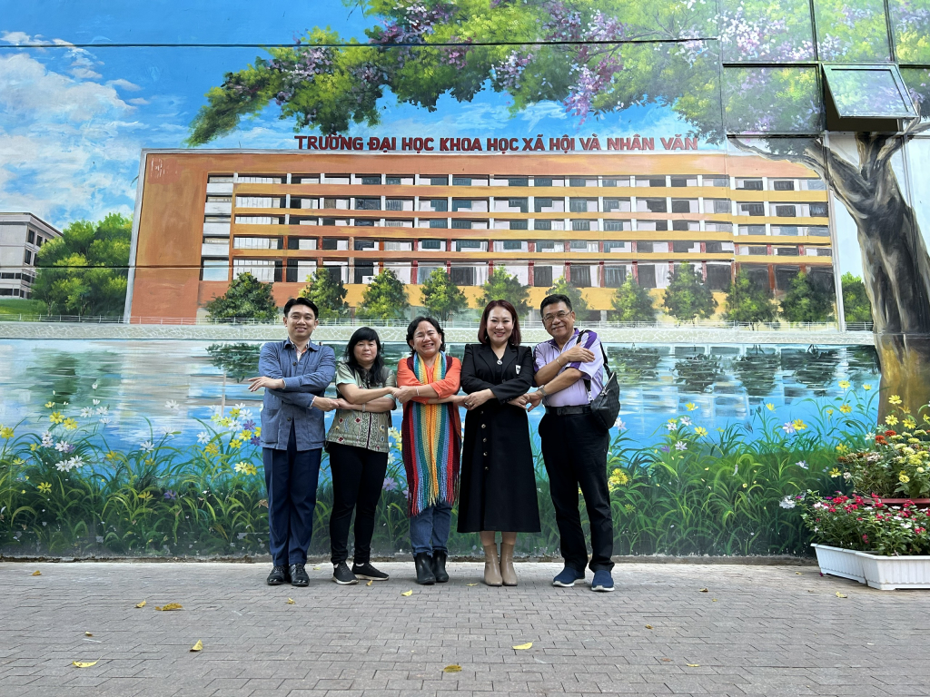 Đón tiếp đoàn Ban giám hiệu trường Đại học Phật giáo Jakarta và Chủ tịch Hiệp hội Du lịch tâm linh Borobudur, Indonesia