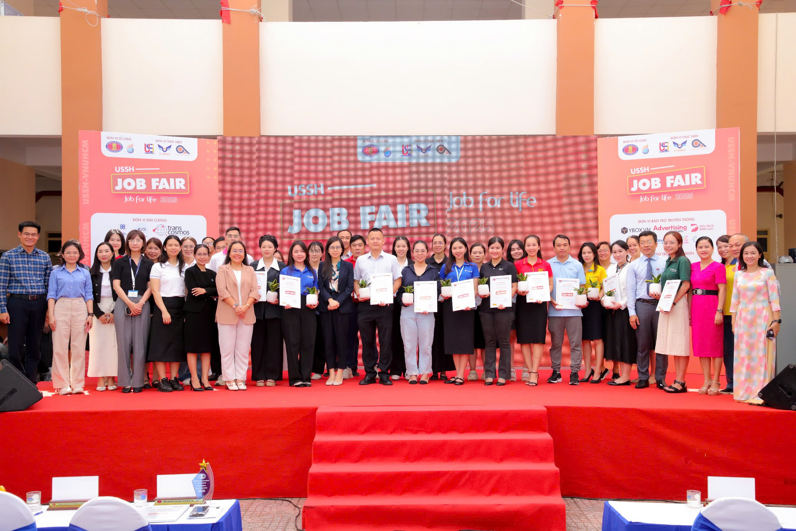Ngày hội Tuyển dụng Nhân văn - USSH Job Fair 2025: Kết nối – Cơ hội – Phát triển