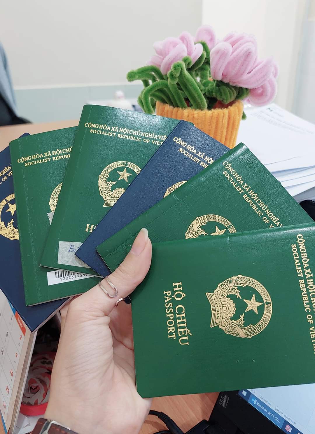 𝐂Ù𝐍𝐆 𝐕Ă𝐍 𝐊𝐇𝐎𝐀 𝐔𝐒𝐒𝐇 𝐕𝐈 𝐕𝐔 𝐁Ố𝐍 𝐏𝐇ƯƠ𝐍𝐆 𝐓𝐑Ờ𝐈 𝐌À 𝐊𝐇Ô𝐍𝐆 𝐒Ợ 𝐓𝐇𝐈Ế𝐔 𝐕𝐈𝐒𝐀