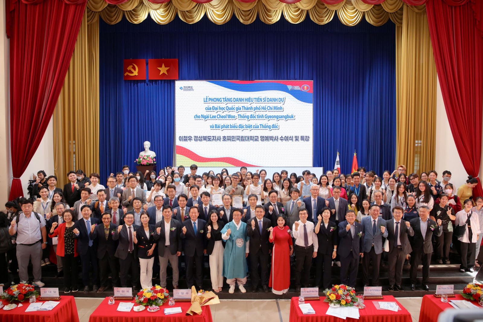 Đại học Quốc gia TP. HCM phong tặng danh hiệu Tiến sĩ danh dự cho Thống đốc tỉnh Gyeongsangbuk, Hàn Quốc