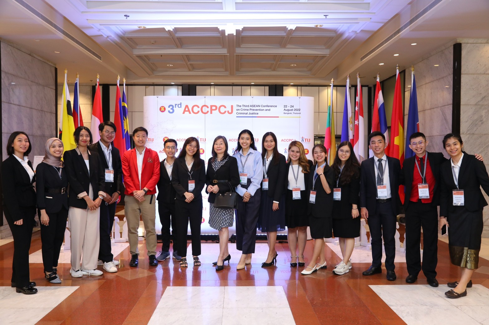 Sinh viên Nhân Văn đại diện Việt Nam tham dự Hội nghị ASEAN lần thứ III về Phòng chống tội phạm và Tư pháp hình sự tại Thái Lan