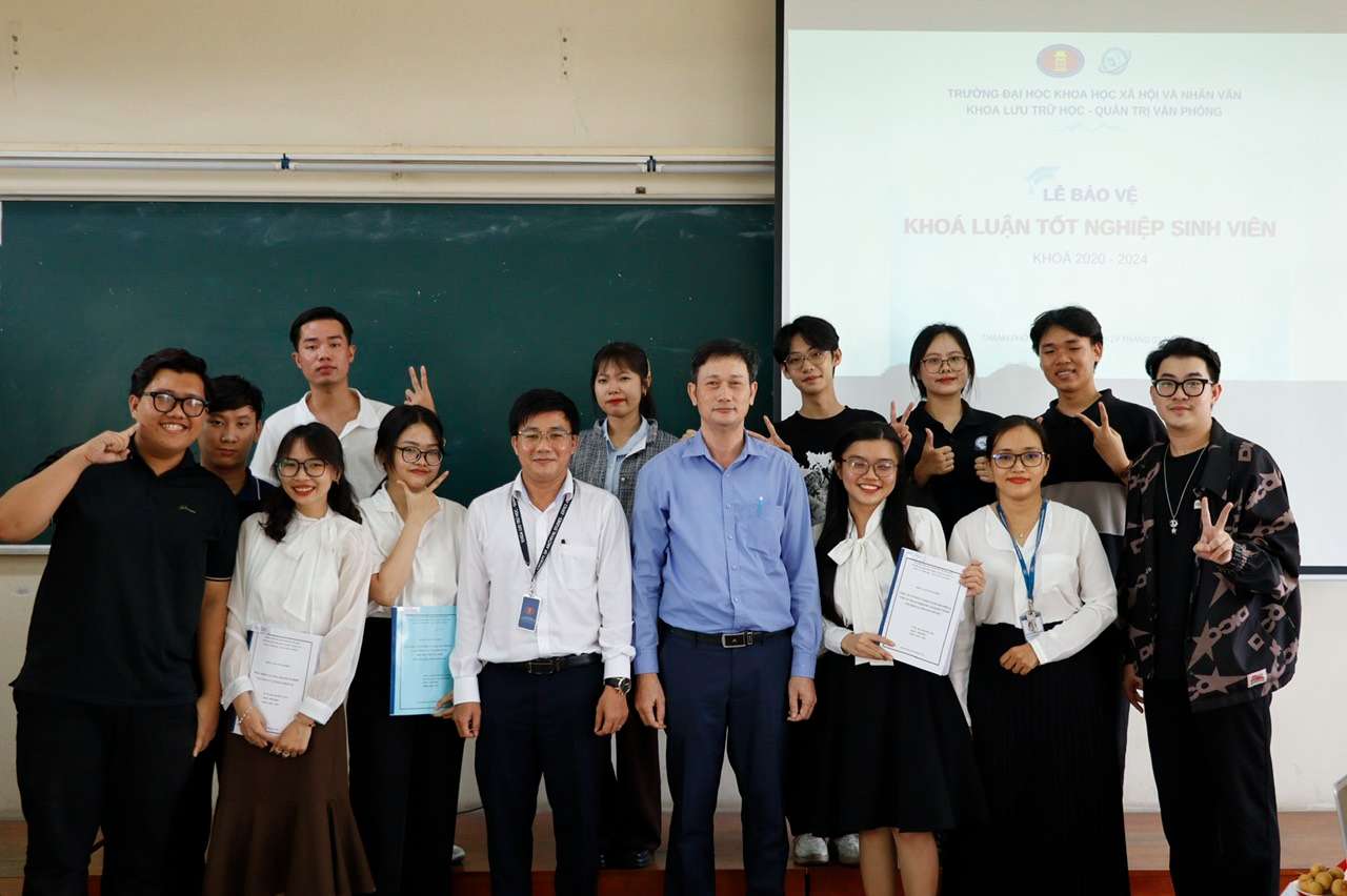 Lễ bảo vệ Khoá luận tốt nghiệp sinh viên Khoá 2020 - 2024