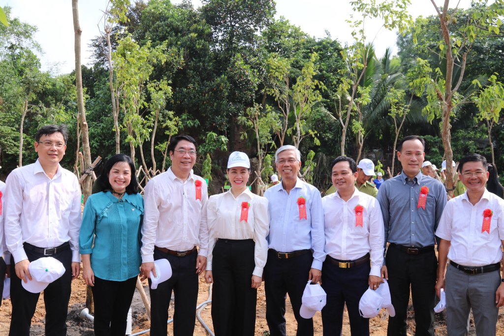 Trồng vườn cây xanh tại Lễ phát động “Tết trồng cây đời đời nhớ ơn Bác Hồ” năm 2023