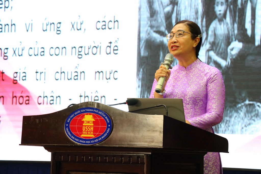 Học tập và làm theo tư tưởng, đạo đức, phong cách HCM về nêu cao đạo đức cách mạng, quét sạch chủ nghĩa cá nhân