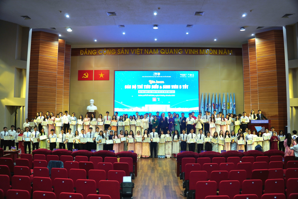 Over 100 Outstanding Young Staff and Student with 5 Good Criteria Honored in 2025