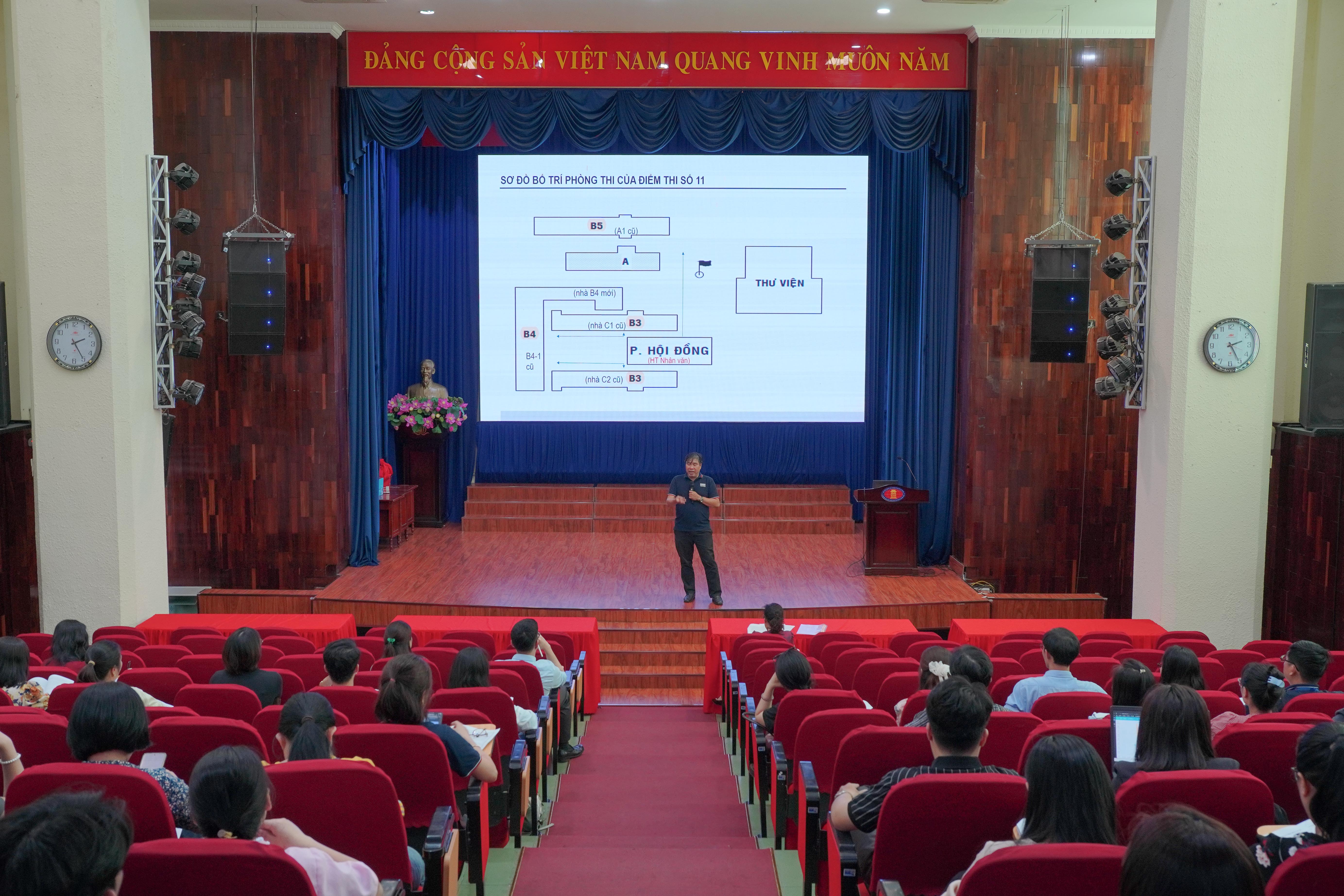Nhà trường tổ chức tập huấn công tác coi thi và giám sát Kỳ thi Đánh giá năng lực đợt 1 năm 2026
