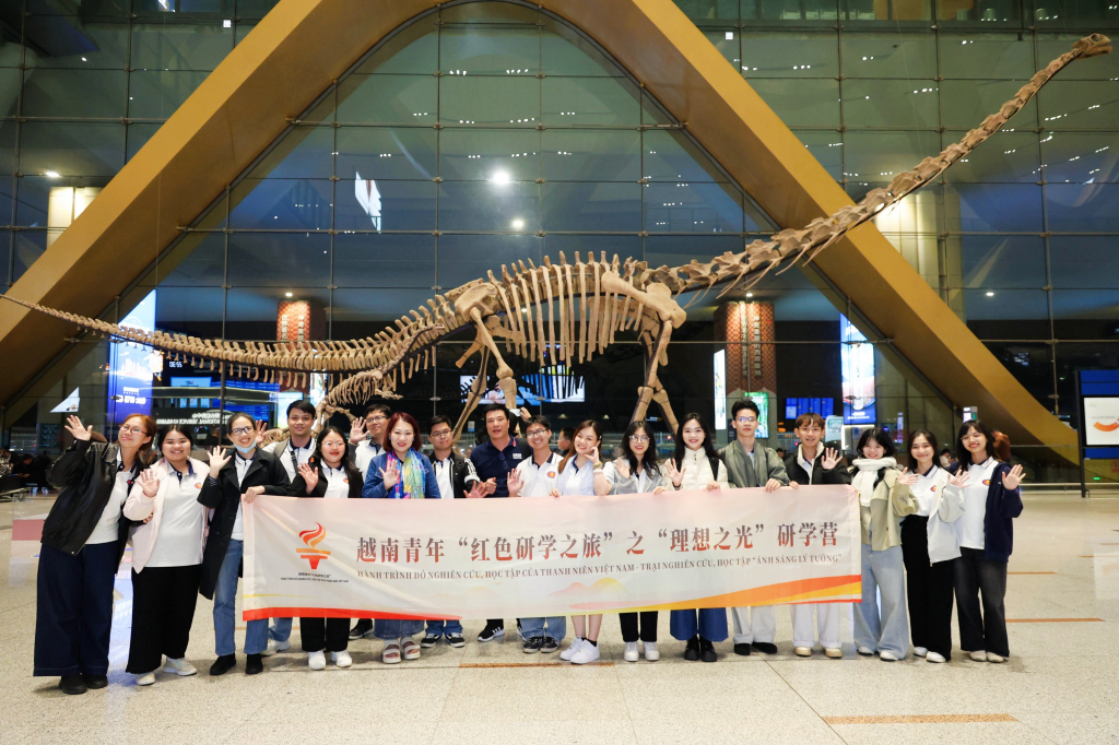USSH Students Join the 2026 “Red Study Tour” initiative in China