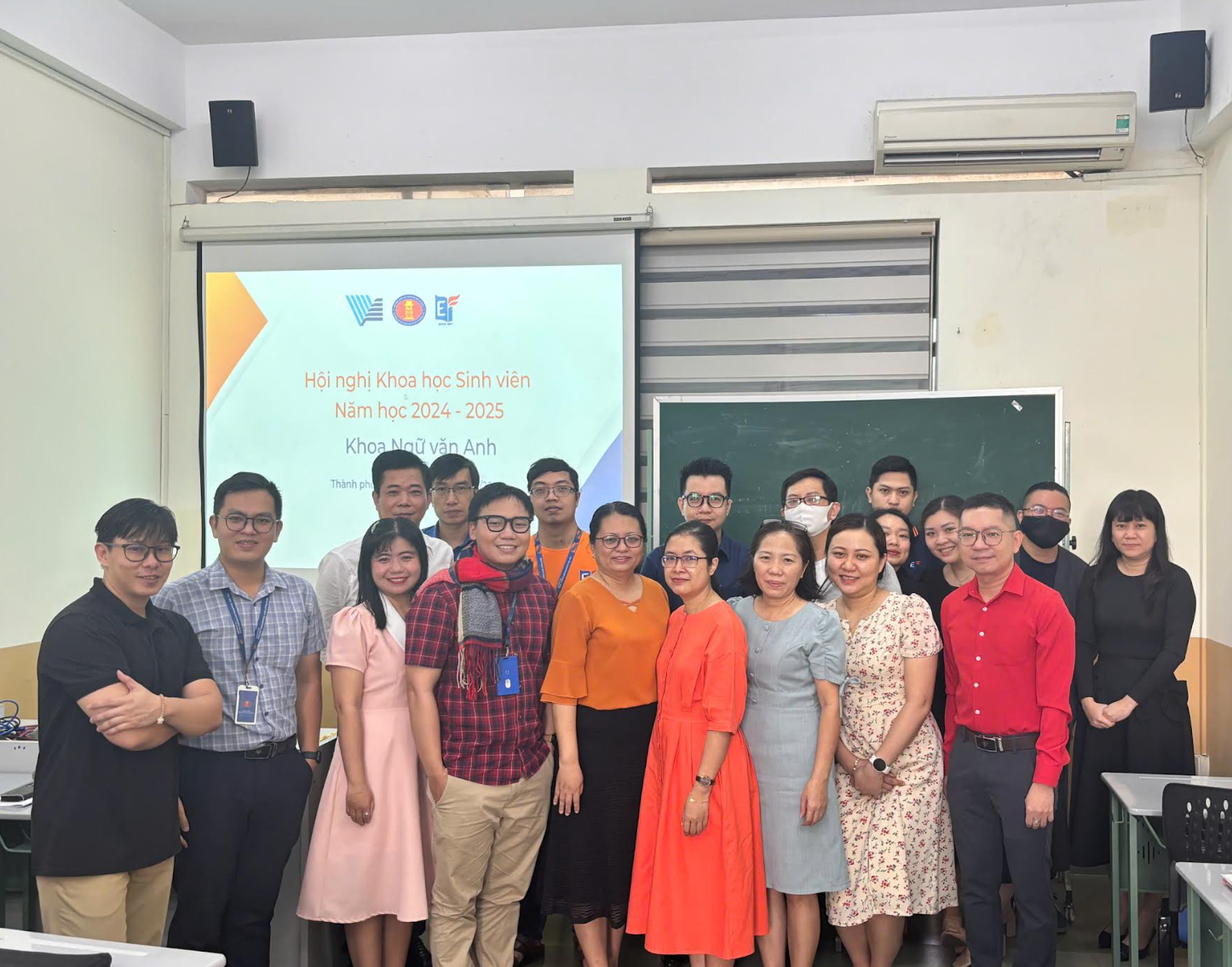 BẢN TIN HỘI NGHỊ KHOA HỌC SINH VIÊN KHOA NGỮ VĂN ANH NĂM HỌC 2024 – 2025