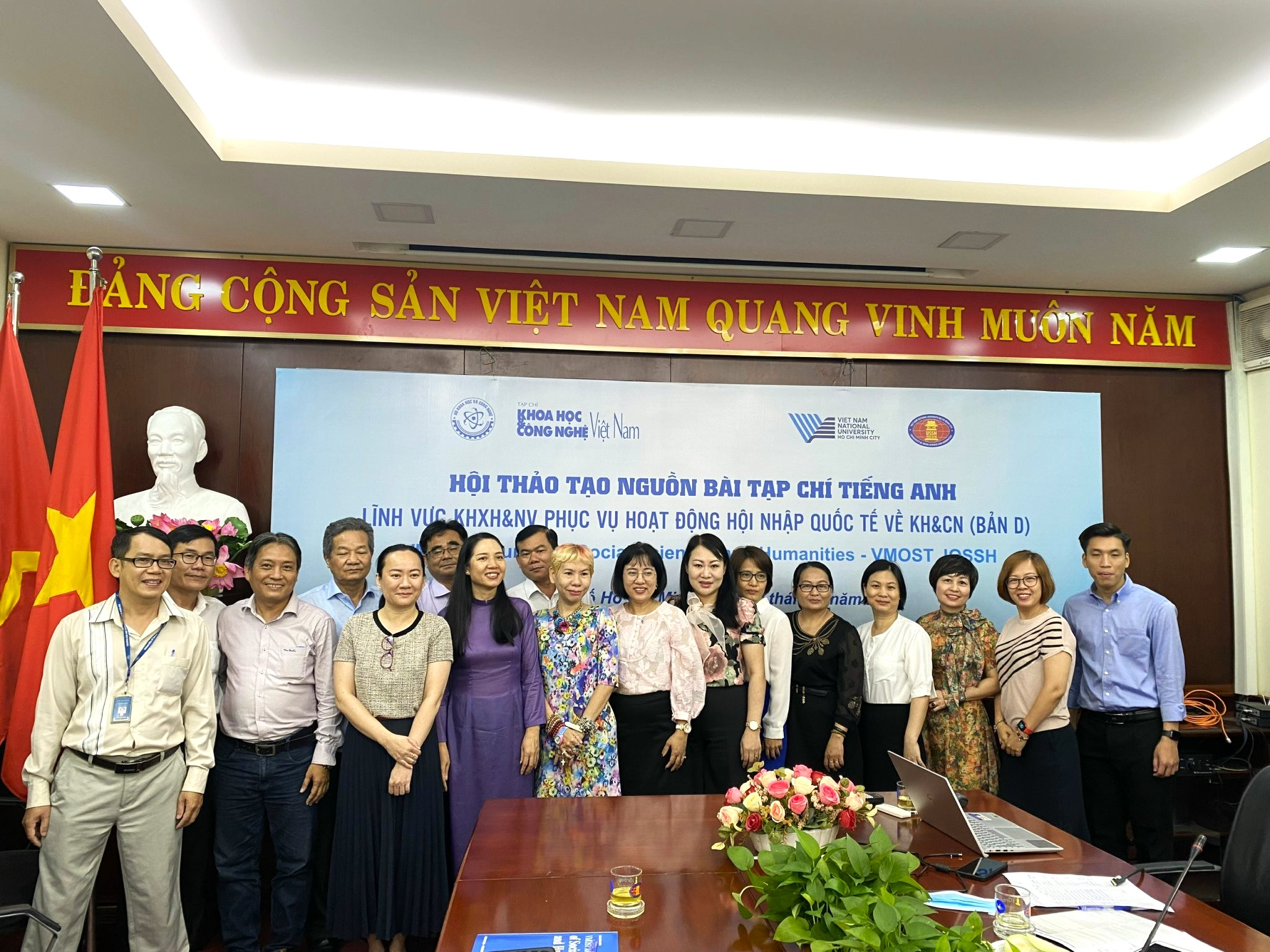 Trường ĐH KHXH&NV, ĐHQG-HCM phối hợp cùng Tạp chí Khoa học & Công nghệ Việt Nam (Bộ Khoa học và Công nghệ) tổ chức hội thảo tìm giải pháp tăng cường nguồn bài viết tiếng Anh trong lĩnh vực Khoa học xã hội và Nhân văn