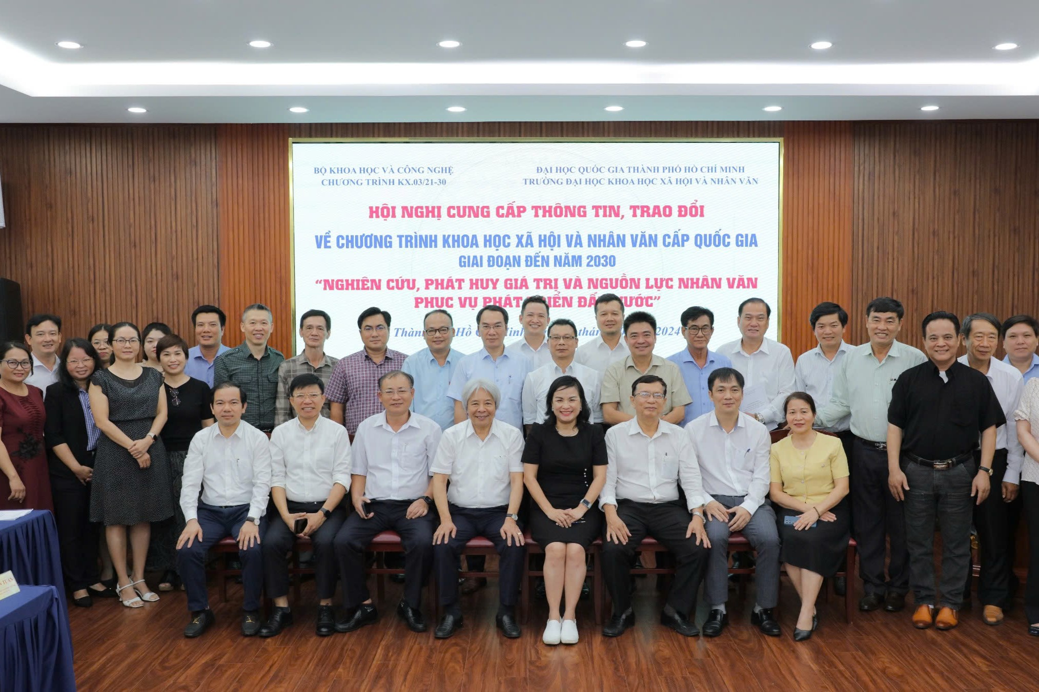 Trường ĐH KHXH&NV, ĐHQG-HCM tổ chức Hội nghị cung cấp thông tin, trao đổi - Chương trình KX.03/21-30 - “Nghiên cứu, phát huy giá trị và nguồn lực nhân văn phục vụ phát triển đất nước”