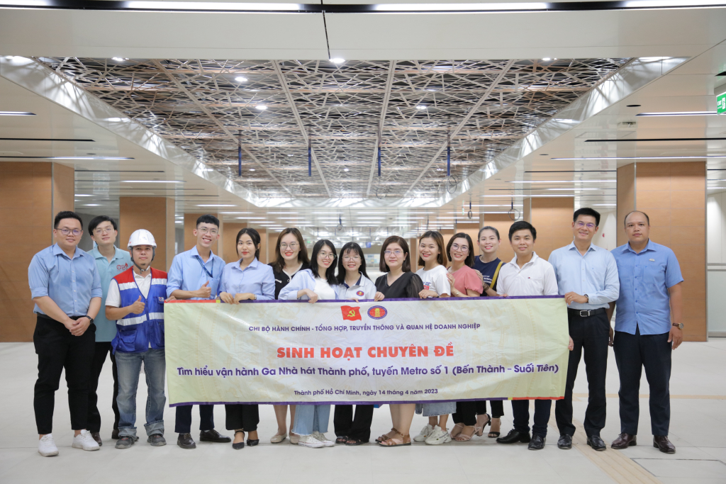 Tham quan thực tế Tuyến Metro Bến Thành - Suối Tiên - Đa dạng hóa hoạt động sinh hoạt của Chi bộ