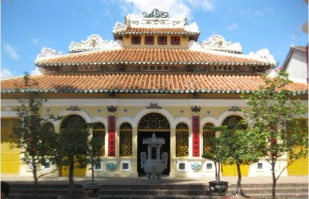Trung Nghĩa từ (Châu Đốc - An Giang) và một số tư liệu Hán Nôm