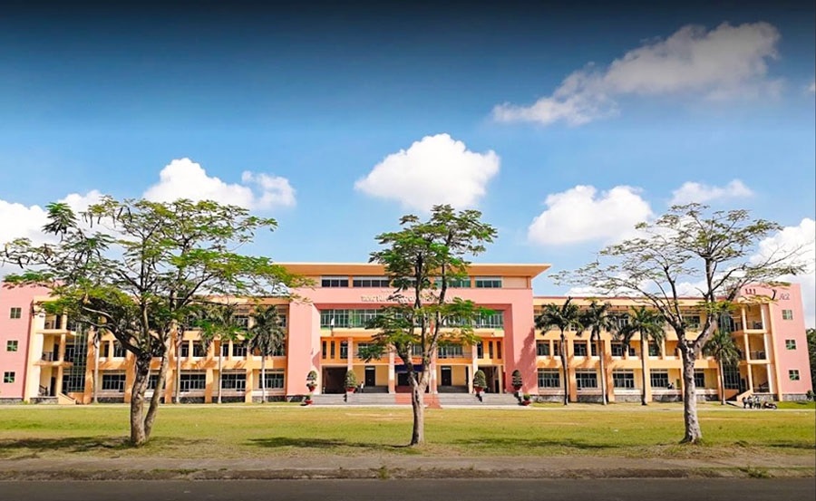 Hình ảnh thăm SV học Quân sự - NH 2020-2021