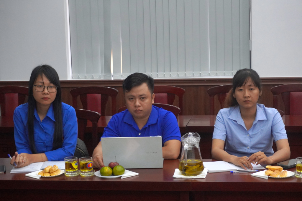 Đại diện cán bộ Huyện đoàn Củ Chi có mặt tại buổi làm việc - Ảnh: Ngọc Bích