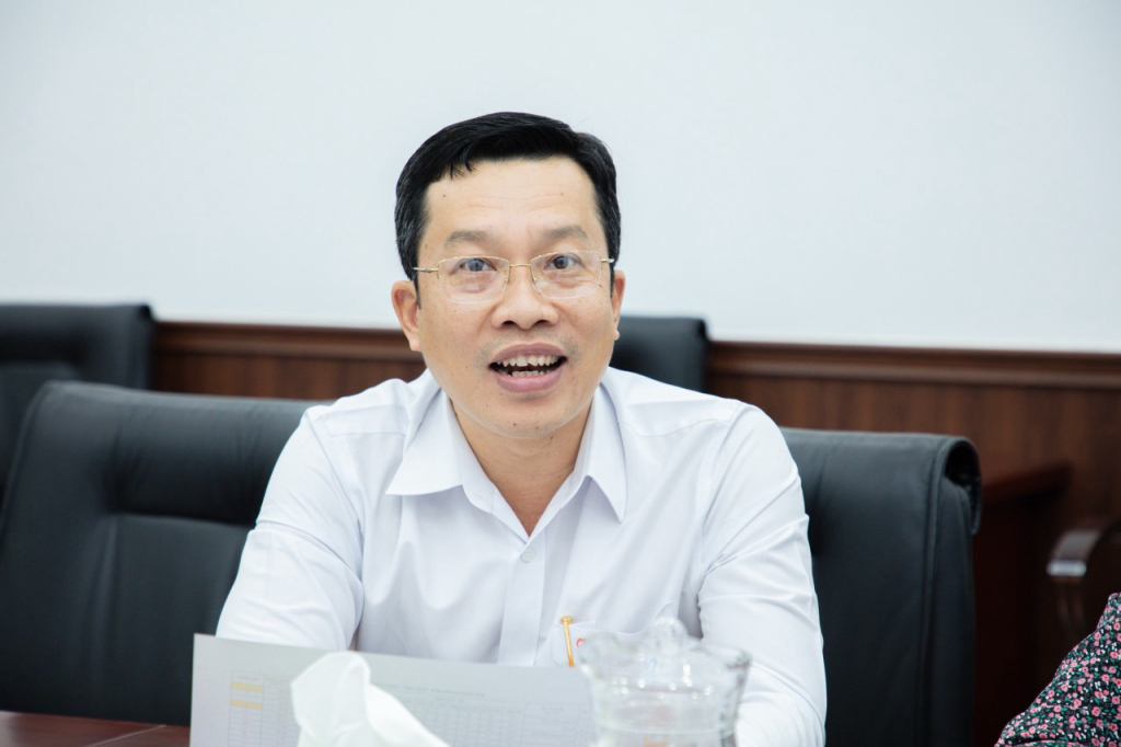 TS. Lê Hoàng Dũng đề xuất sử dụng luân phiên nhiều linh vật theo giai đoạn - Ảnh: Lý Nguyên