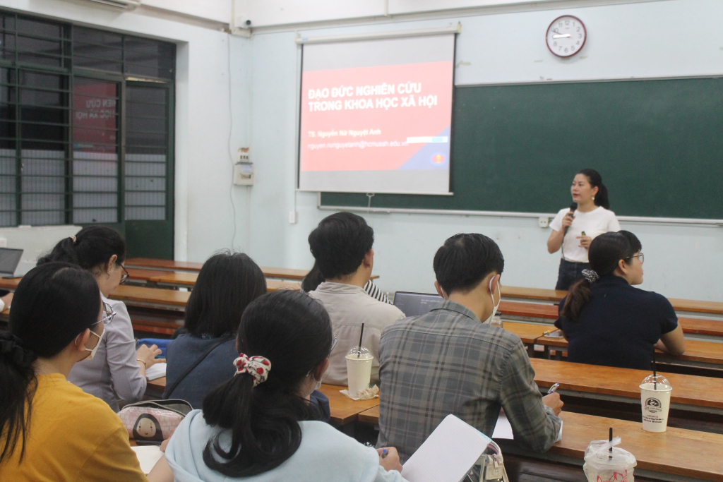 Sinh hoạt học thuật về Đạo đức nghiên cứu trong khoa học xã hội tháng 6/2022