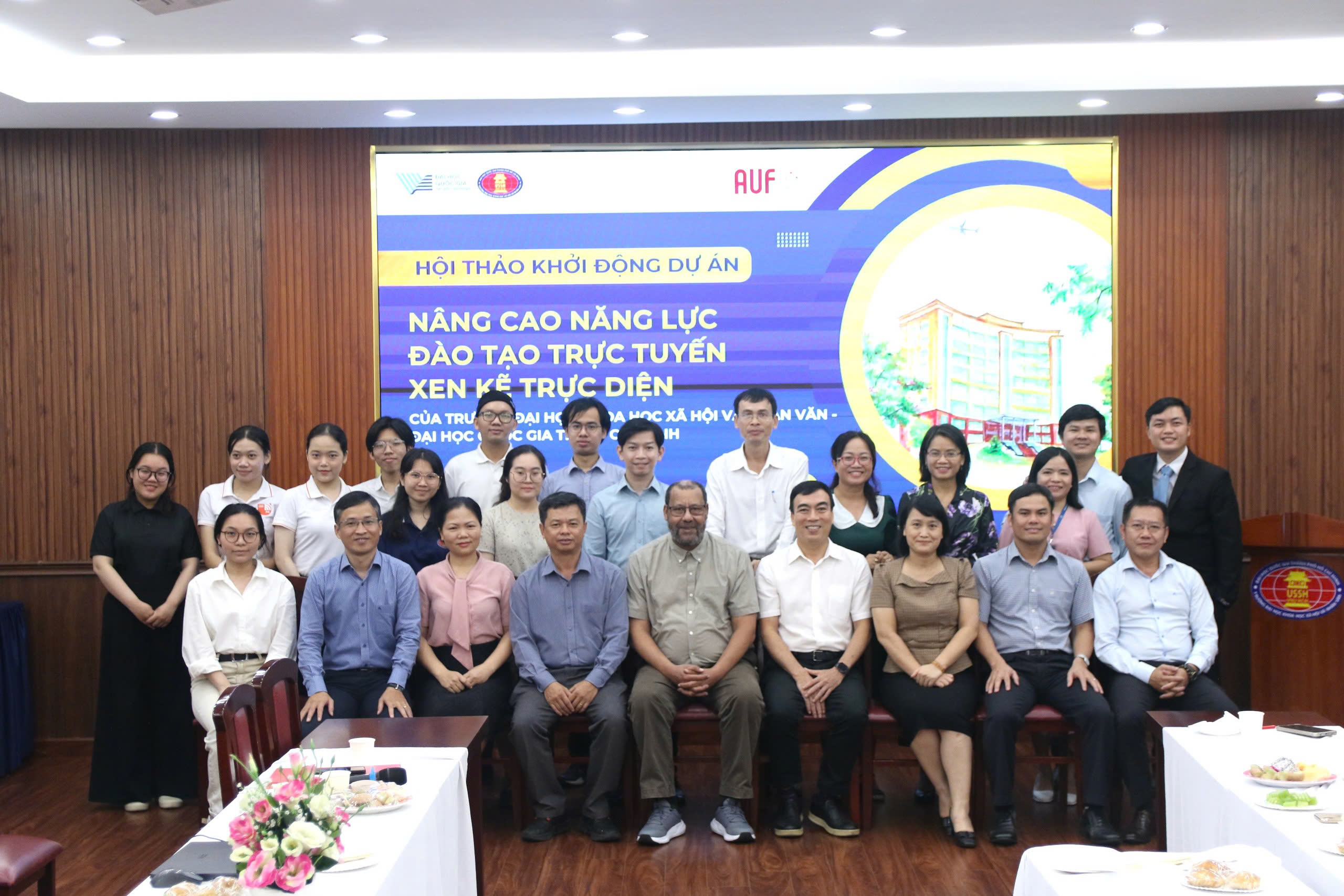 Hội thảo khởi động dự án “Nâng cao năng lực đào tạo trực tuyến xen kẽ trực diện của Trường Đại học Khoa học Xã hội và Nhân văn, Đại học Quốc gia TP.HCM”