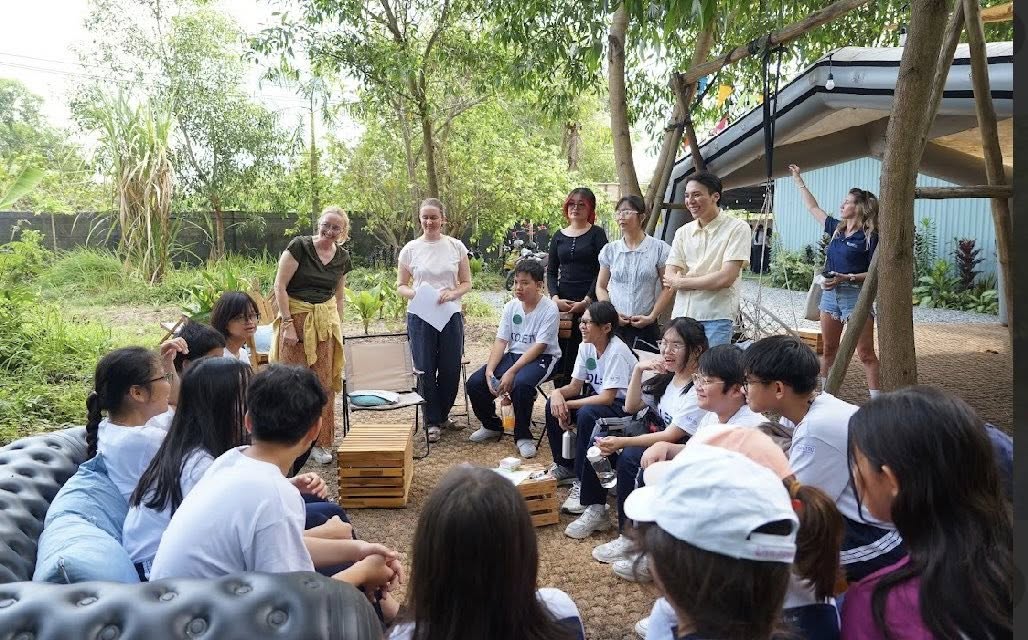 Sinh viên Ngành Ngôn ngữ Pháp đồng hành cùng học sinh Việt – Pháp vì môi trường