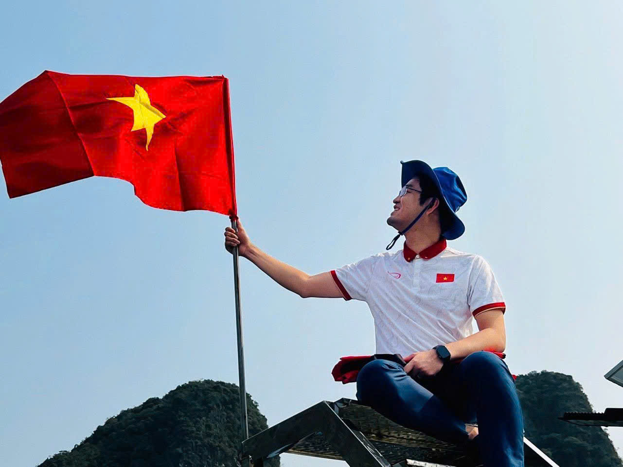 Từ giảng đường Quan hệ Quốc tế đến hành trình đóng góp cho quê hương
