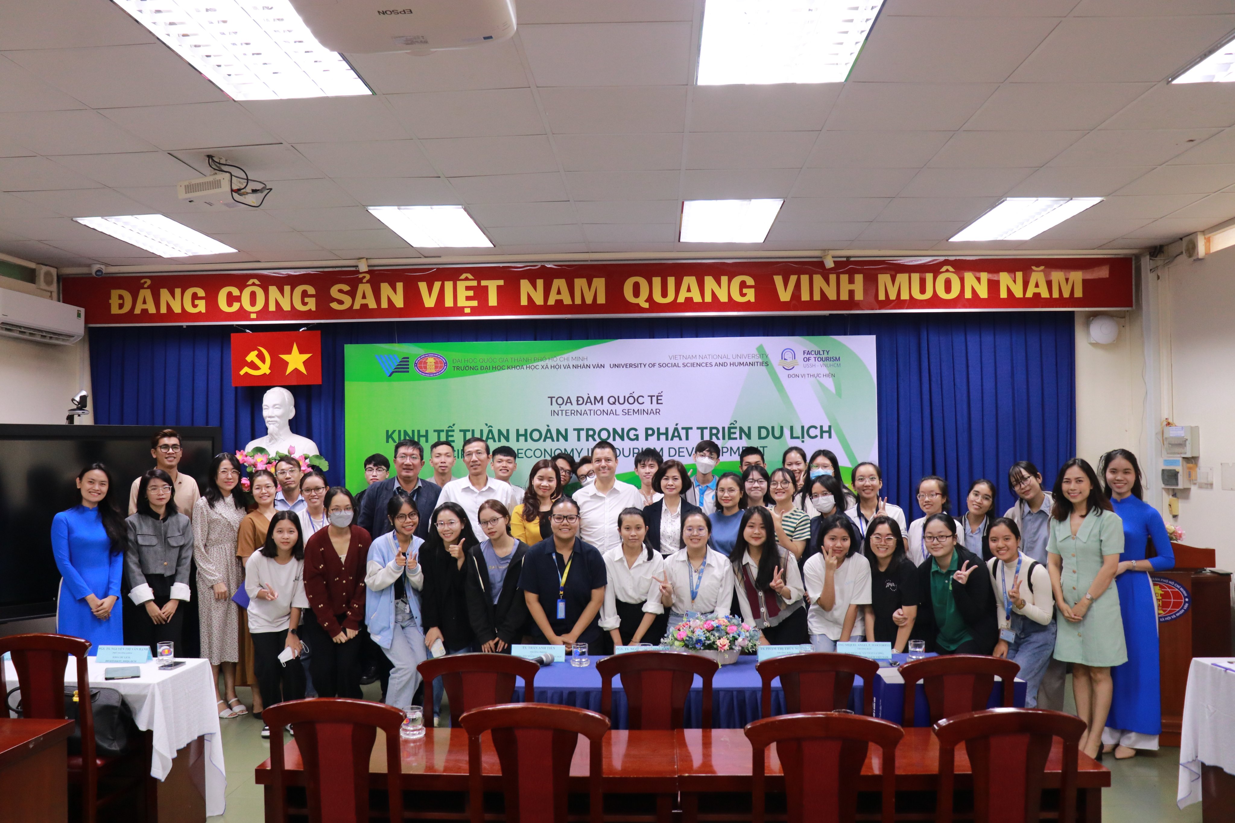 Tọa đàm khoa học “Kinh tế tuần hoàn trong phát triển du lịch”