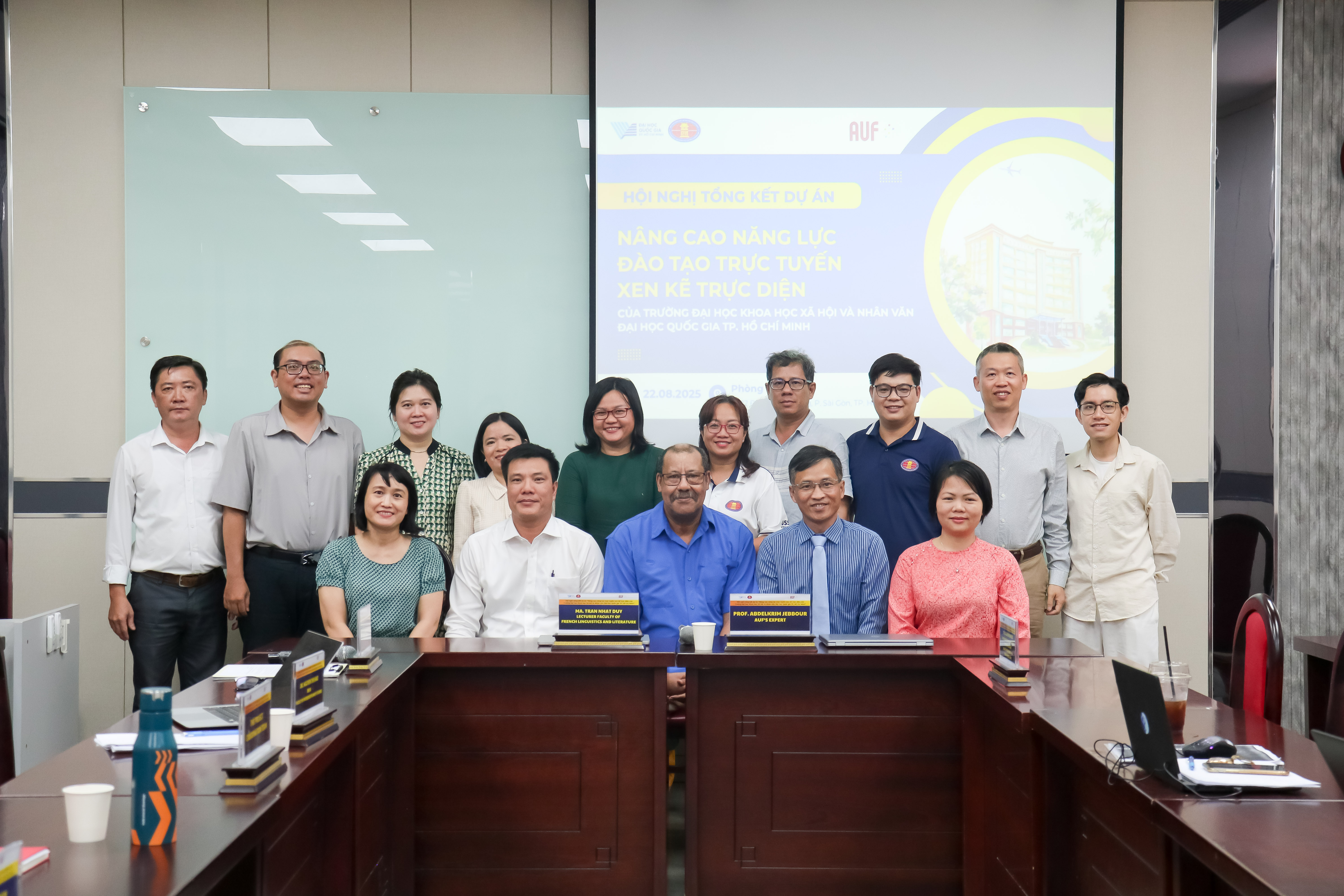 Hội nghị tổng kết dự án "Nâng cao năng lực đào tạo trực tuyến xen kẽ trực diện của Trường Đại học Khoa học Xã hội và Nhân văn, Đại học Quốc gia TP. Hồ Chí Minh"
