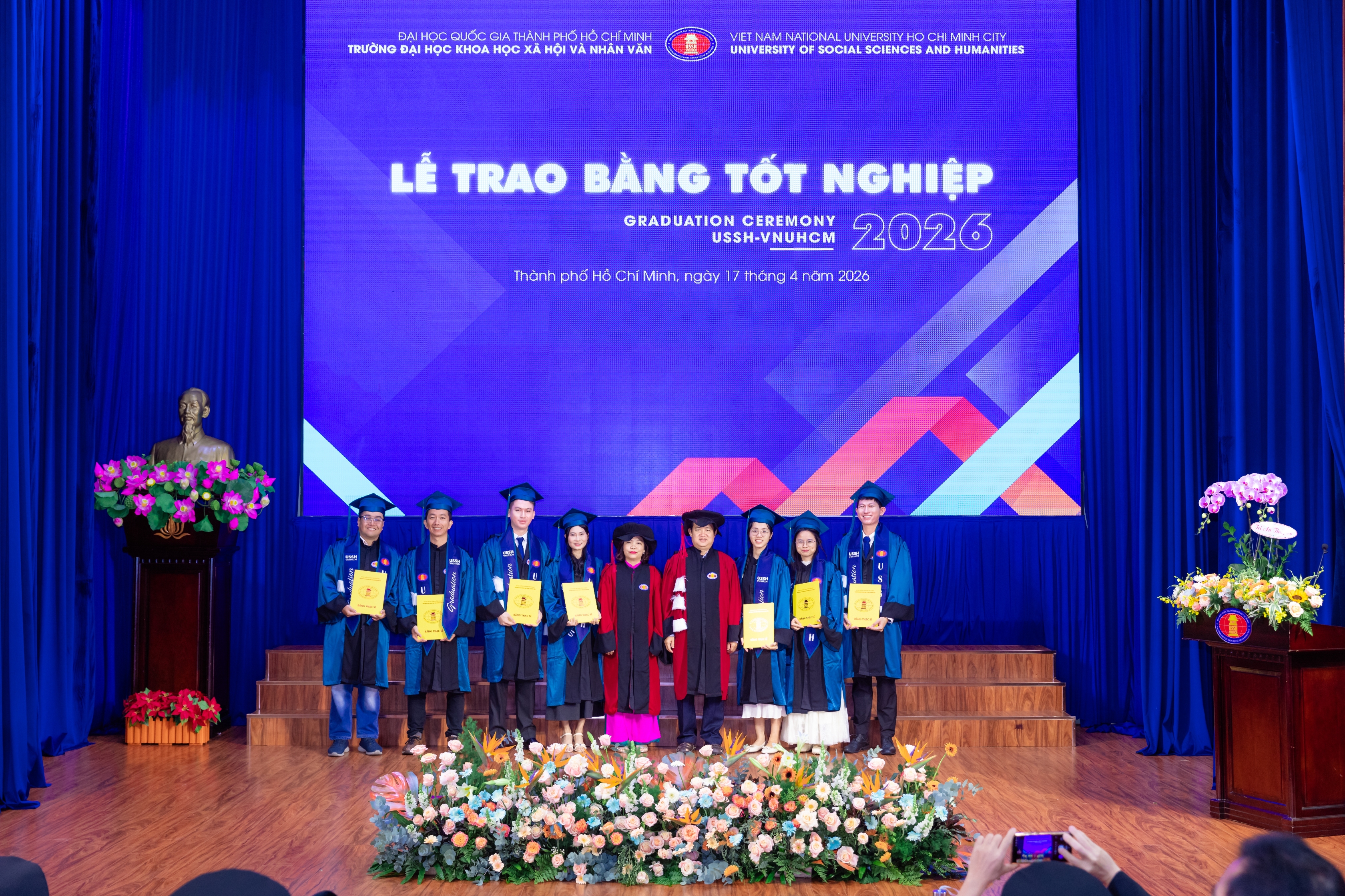 LỄ TRAO BẰNG TỐT NGHIỆP ĐỢT THÁNG 4-2026 KHOA TÂM LÝ HỌC: KHỞI ĐẦU HÀNH TRÌNH NGHỀ NGHIỆP VÀ HỌC TẬP SUỐT ĐỜI