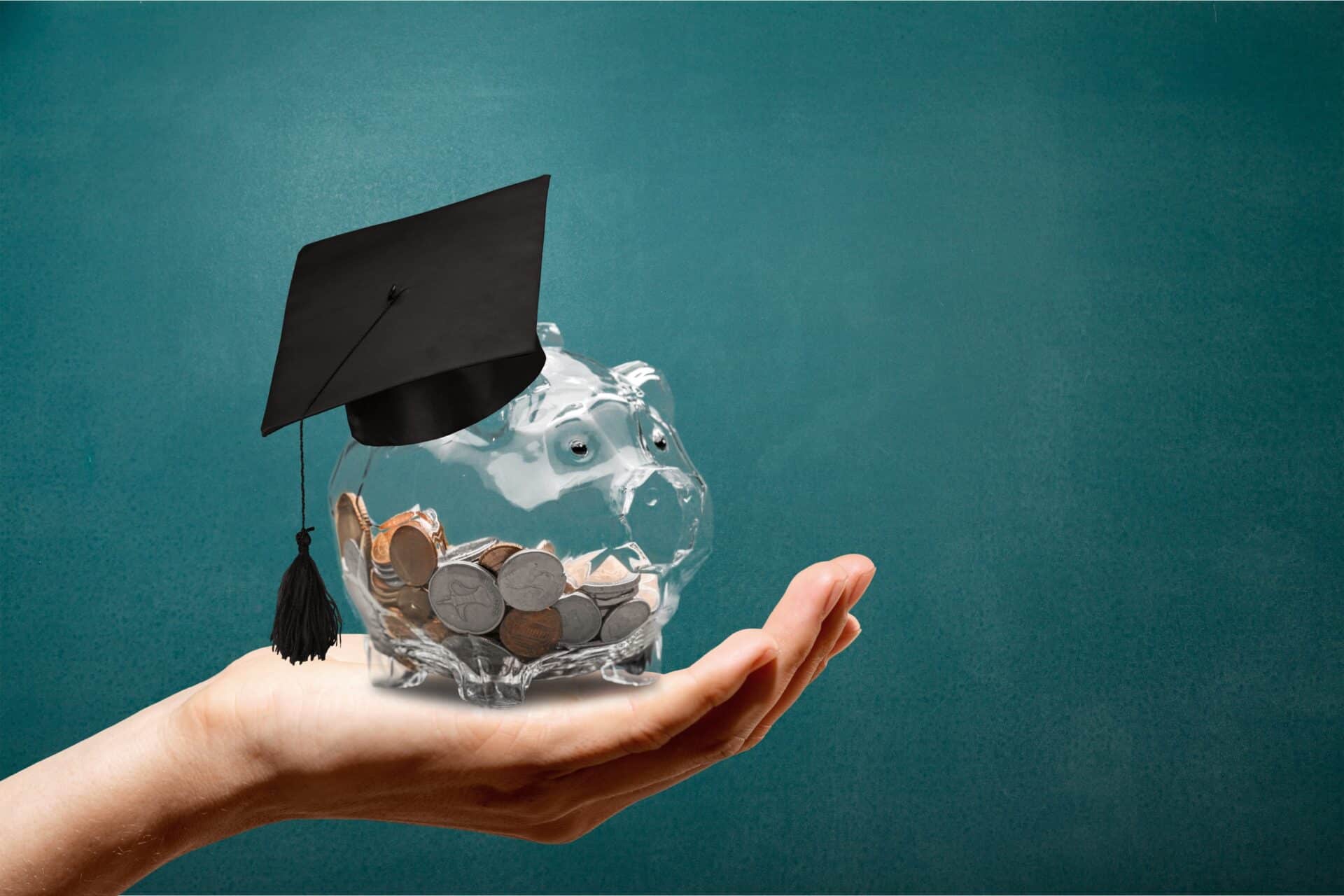 Thông báo chương trình học bổng tài trợ “Thắp sáng niềm tin”
