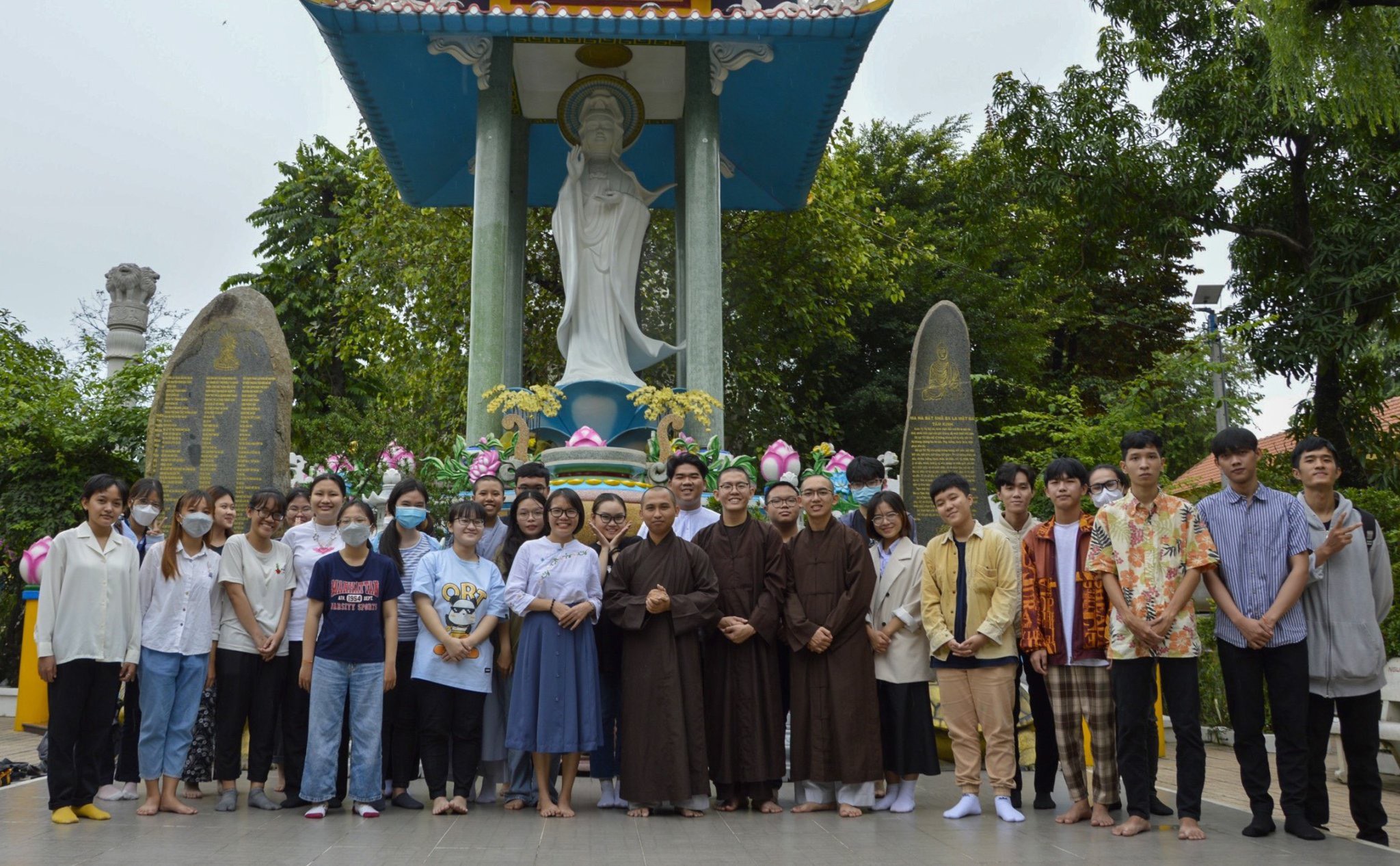Bộ môn Nhân học Tôn giáo ghé thăm Quan âm Tu Viện