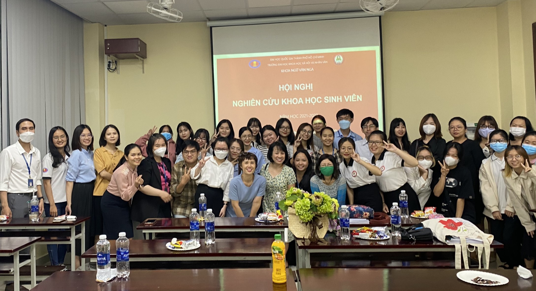 Hội nghị Nghiên cứu khoa học sinh viên Khoa Ngữ văn Nga năm 2022