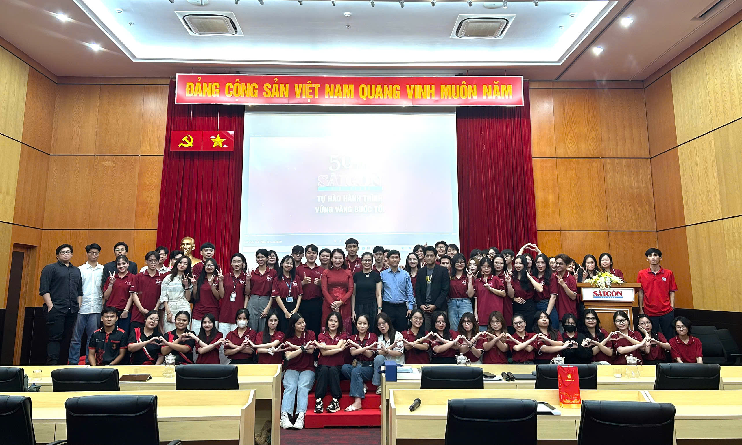 Tổ chức chương trình kiến tập tại Tòa soạn Báo Sài Gòn Giải Phóng cho sinh viên Khoa Đô thị học