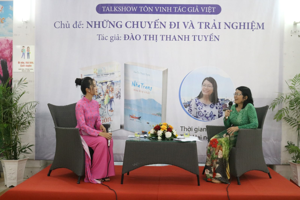 Sinh viên hào hứng với "Những chuyến đi và trải nghiệm"