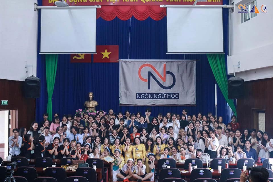Khoa Ngôn ngữ học đồng hành với sinh viên khó khăn trong mùa dịch Covid-19