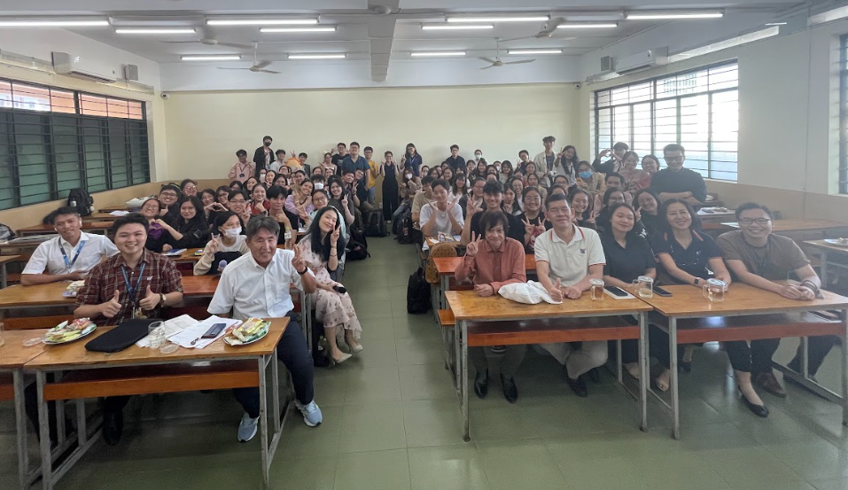 TỌA ĐÀM "CREATING CARTOONS FOR THE LANGUAGE CLASSROOM"