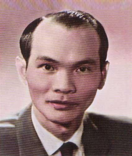 Võ Hồng, người đứng ngoài dòng thời đại (Võ Văn Nhơn)