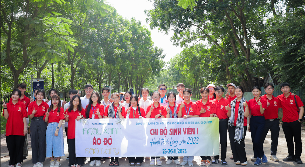 Chi bộ Sinh viên 1 tổ chức Chương trình về nguồn “Ngày xanh - Áo đỏ - Sao vàng”: Hành trình Long An 2023