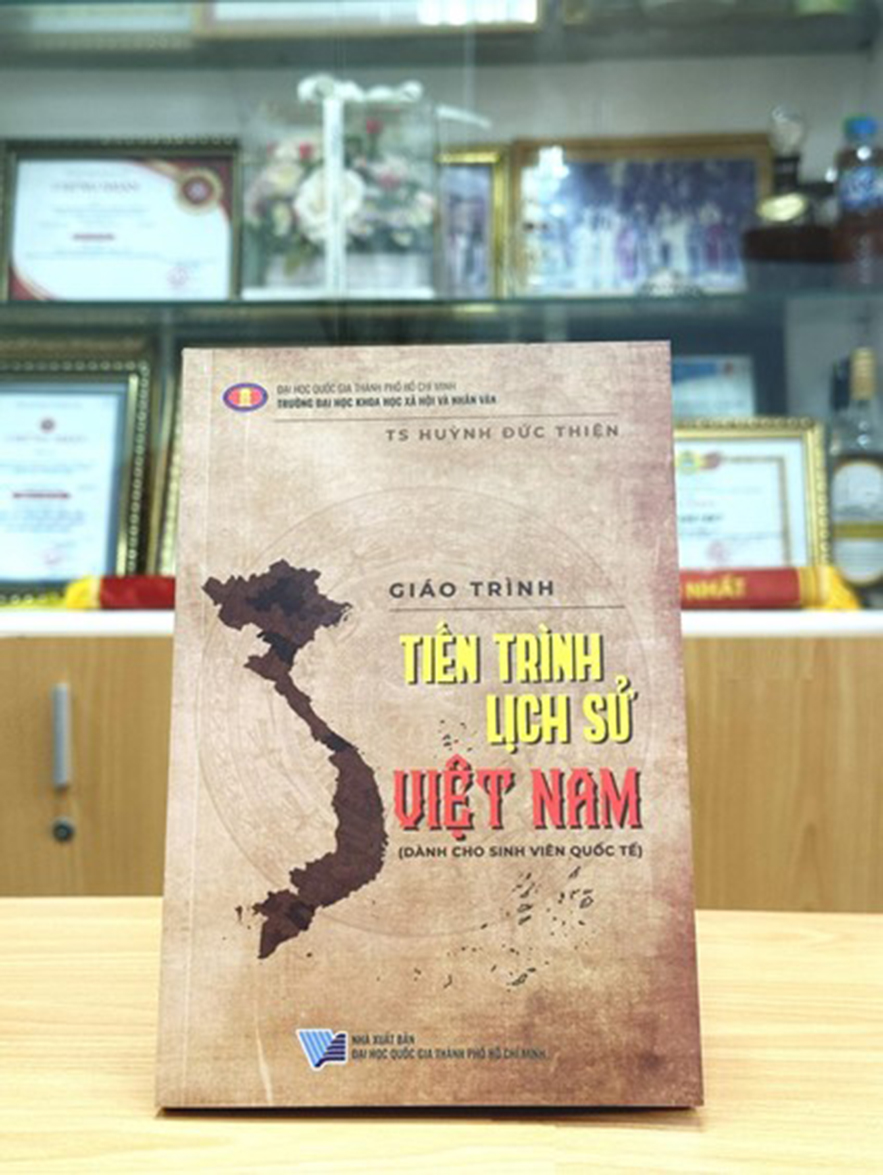 Giáo trình Tiến trình lịch sử Việt Nam