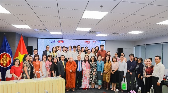 Tọa đàm quốc tế "Nâng cao quyền lực của phụ nữ đô thị trong kỷ nguyên số"