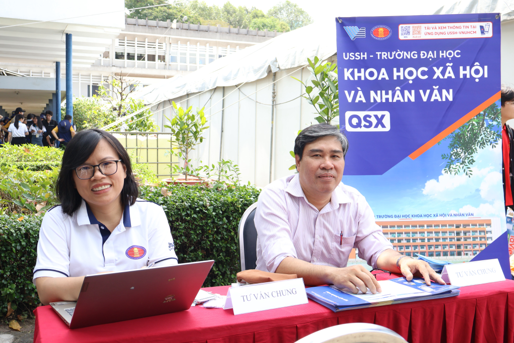 Ngày hội Tư vấn tuyển sinh - hướng nghiệp năm 2025: Lựa chọn đúng ngành, tỏa sáng tương lai
