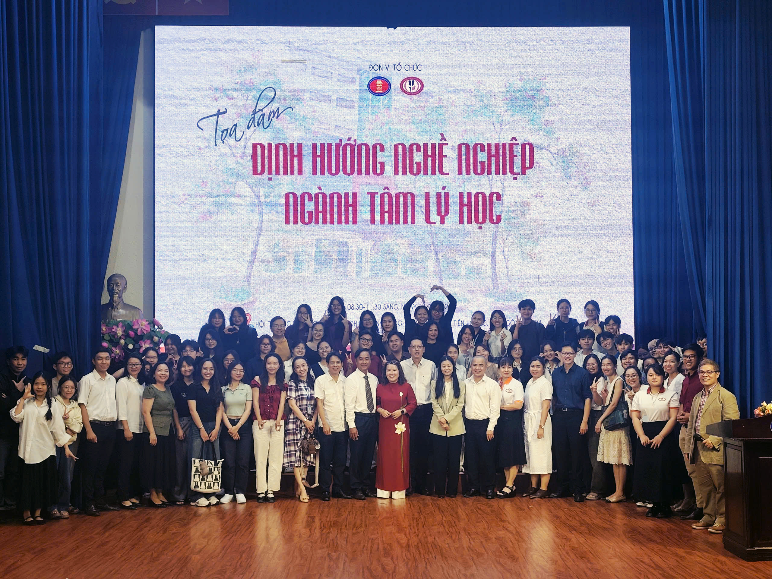 TỌA ĐÀM “ĐỊNH HƯỚNG NGHỀ NGHIỆP NGÀNH TÂM LÝ HỌC” THU HÚT SỐ LƯỢNG LỚN ĐĂNG KÝ THAM DỰ