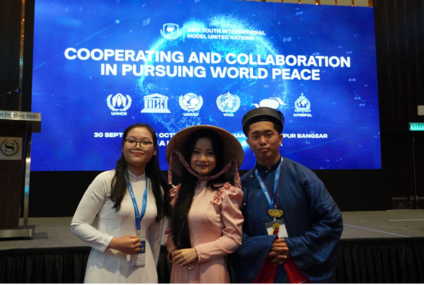 Sinh viên Đô thị học là đại biểu đại diện Việt Nam tham gia Hội nghị Thanh niên Châu Á theo mô hình Liên Hợp Quốc năm 2022 tại Malaysia