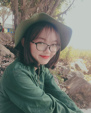 Nữ sinh viên có bài thơ vào đề thi ngữ văn