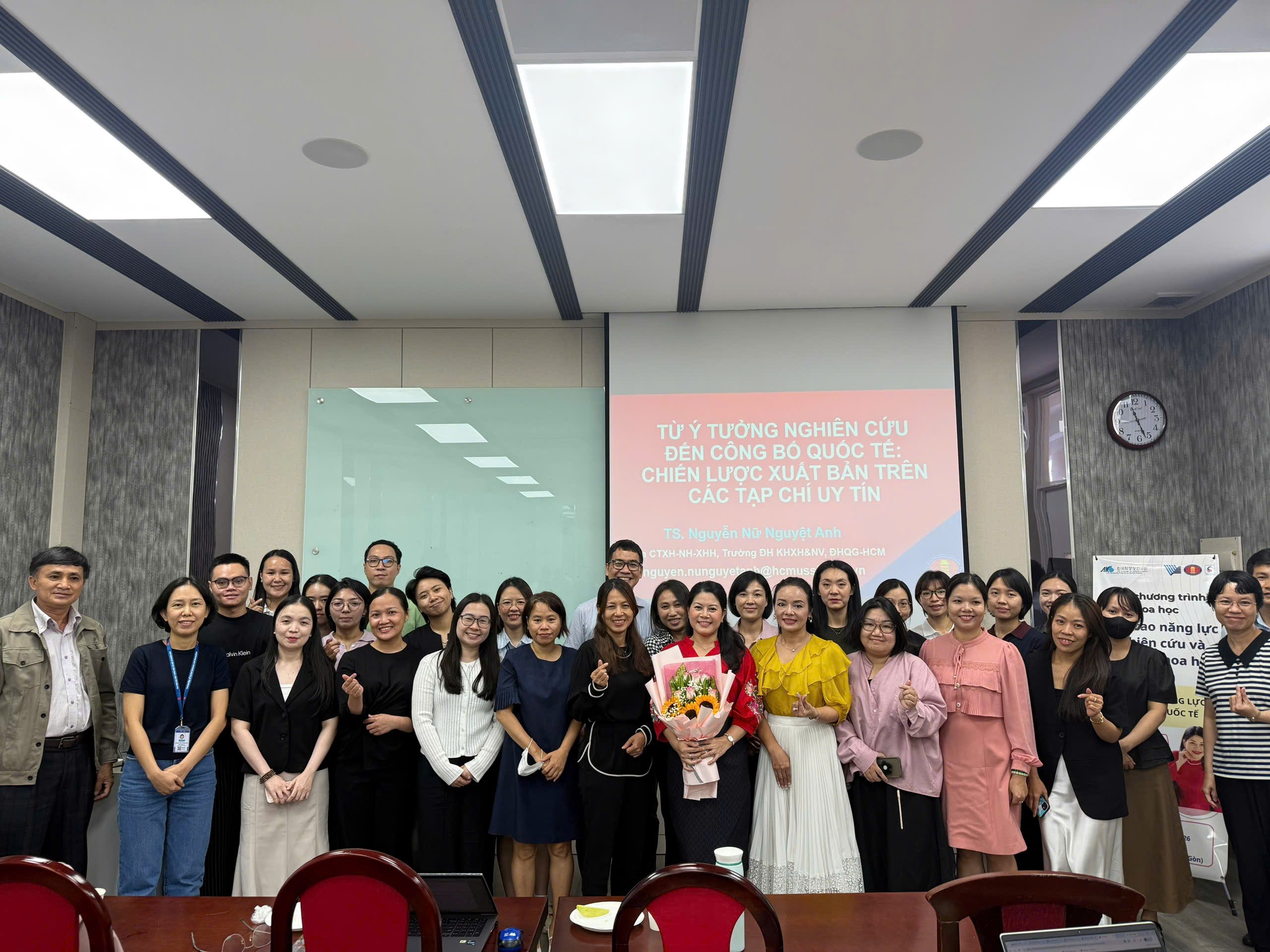 Nâng cao năng lực công bố quốc tế cho giảng viên và người học