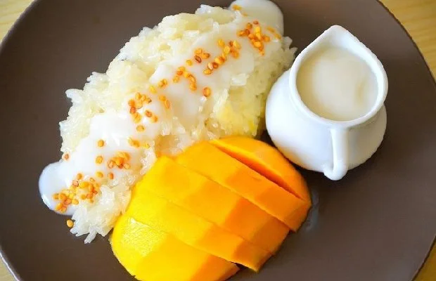 Xôi xoài Thái Lan - món tráng miệng hấp dẫn của xứ sở Chùa Vàng