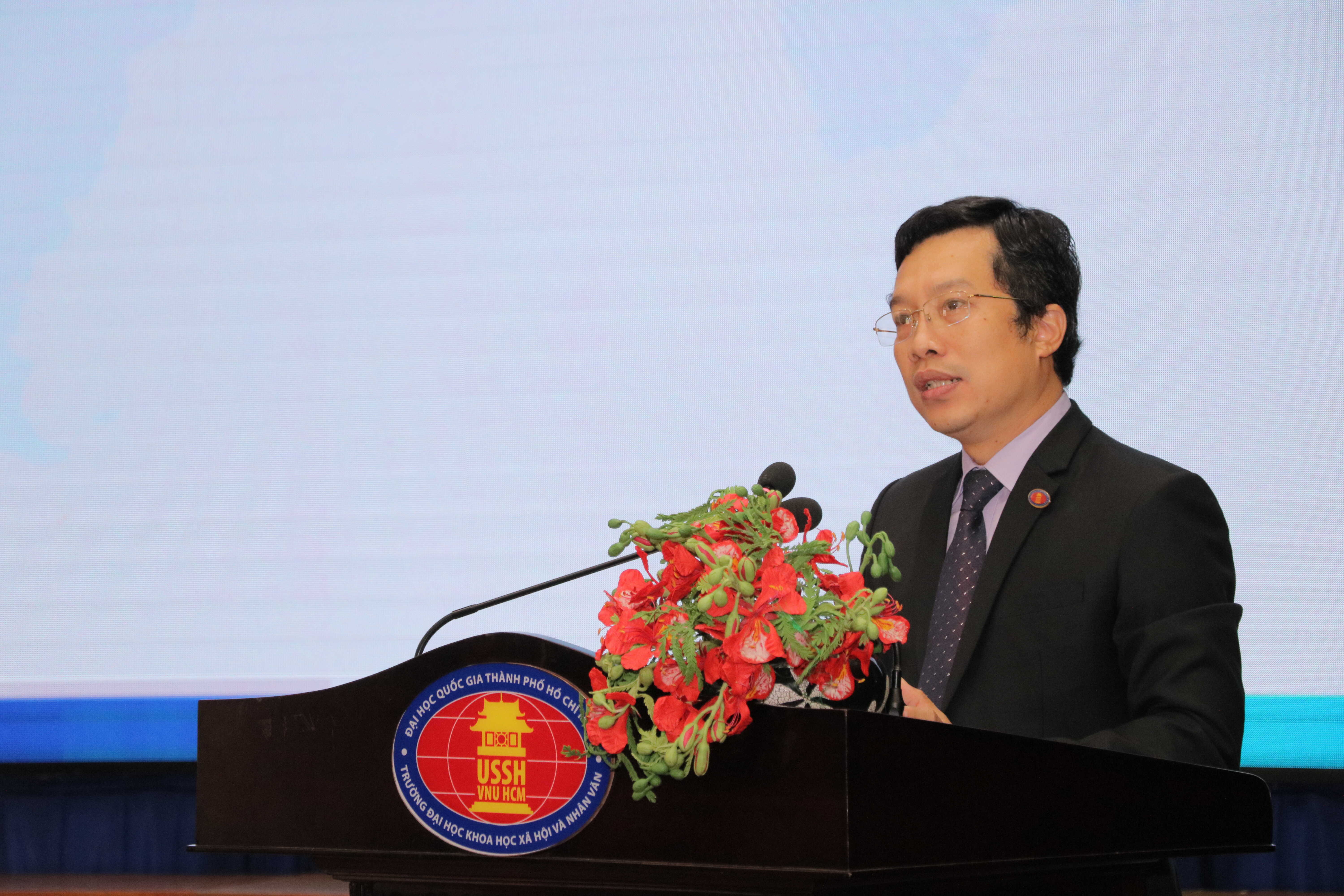 Lời nhắn gửi về tinh thần nỗ lực và mở rộng kết nối của Phó Hiệu trưởng Nhà trường