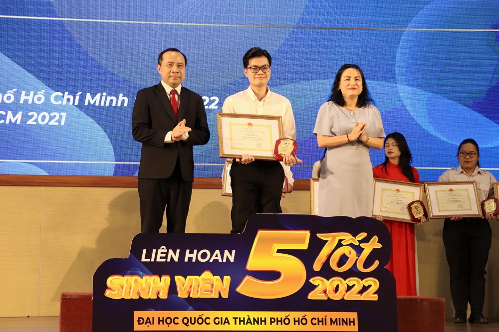 Tuyên dương 275 gương Sinh viên 5 tốt cấp ĐHQG-HCM