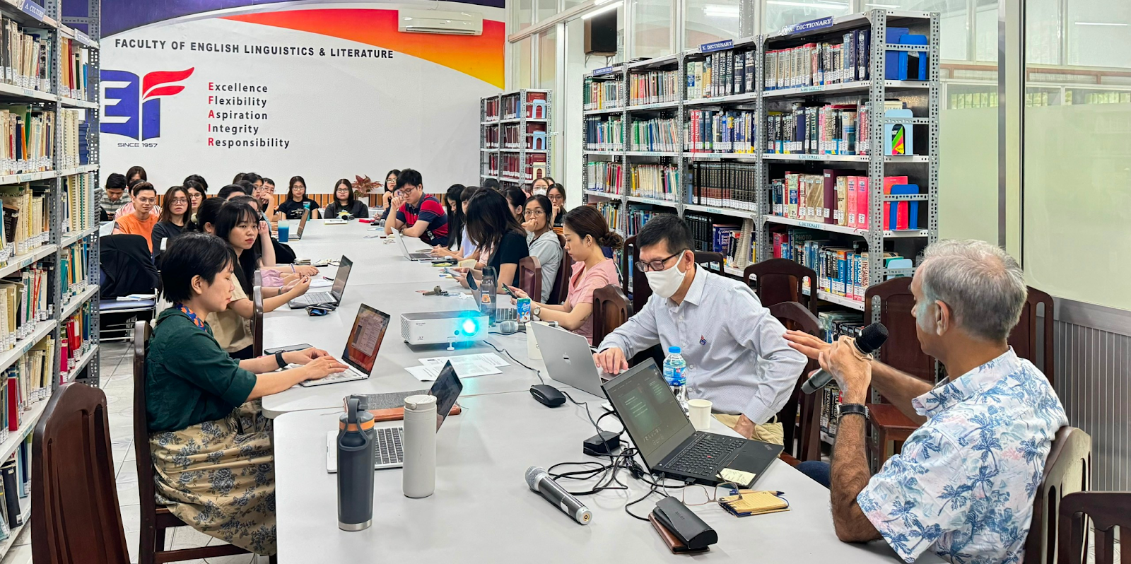 Tọa đàm The Essentials of Writing Instruction