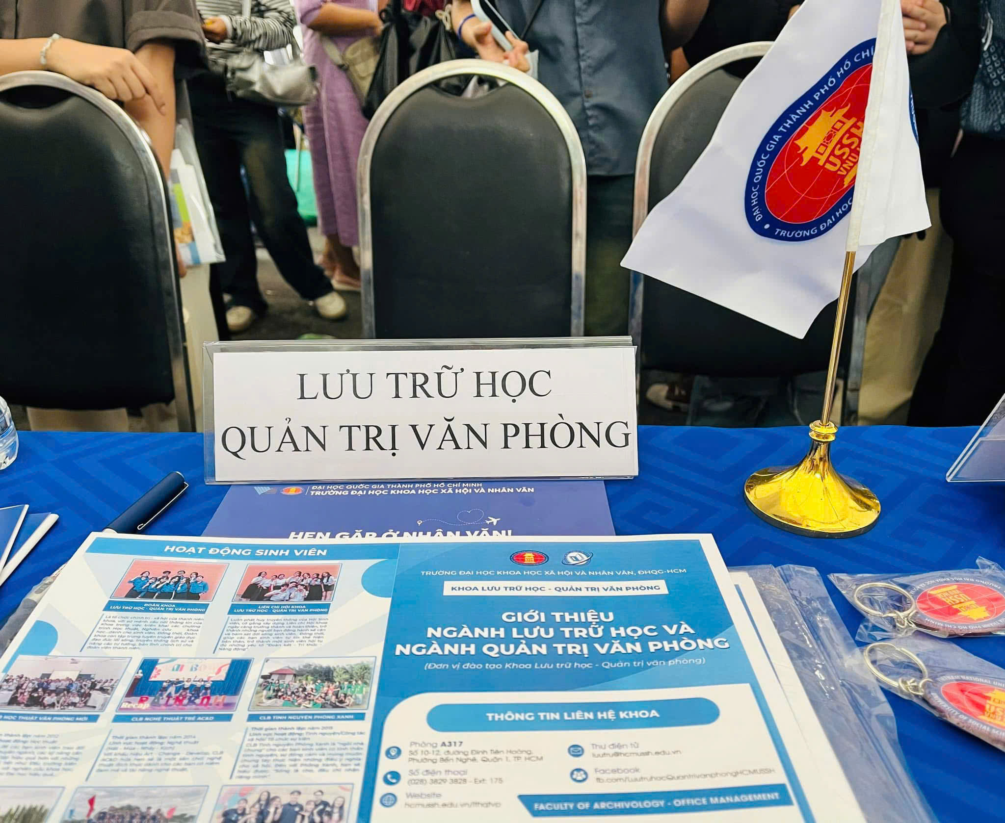 KHOA LƯU TRỮ HỌC - QUẢN TRỊ VĂN PHÒNG THAM GIA NGÀY HỘI TƯ VẤN TUYỂN SINH NĂM HỌC 2024 - 2025
