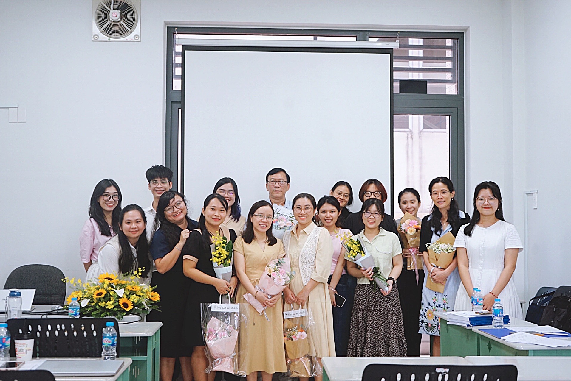 Sinh viên hệ Cử nhân Tài năng khóa 2020 bảo vệ khóa luận tốt nghiệp